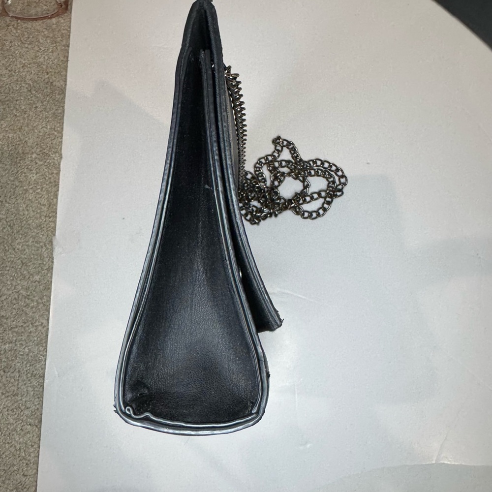Badgley Mischka Black Leather Chain Crossbody Bag Tassel Accent Purse Cocktail - Picture 4 of 13